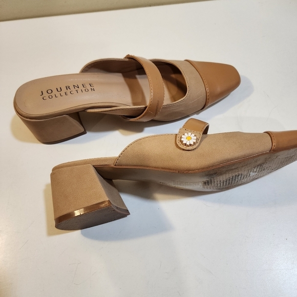 JOURNEY COLLECTION Beige Slip one Vintage style Block Heels shoes 6 1/2 - Picture 8 of 14